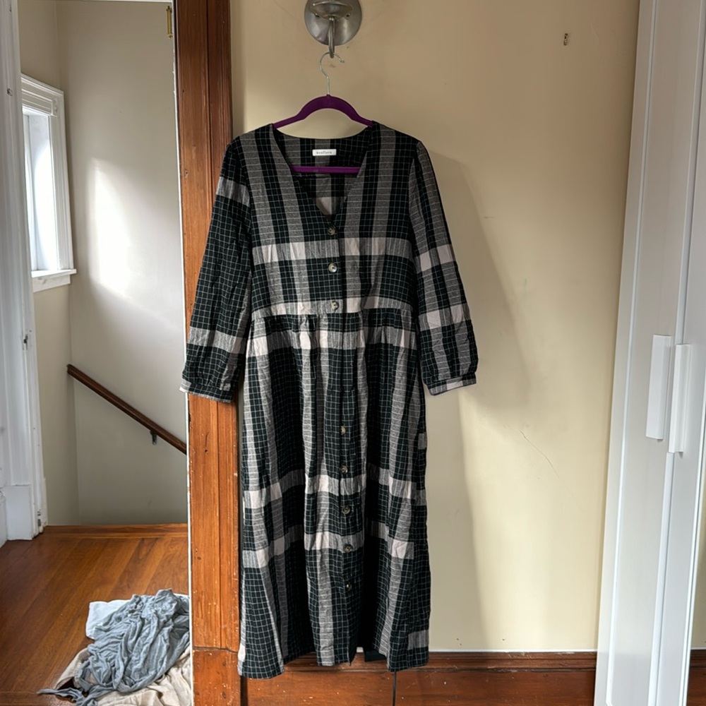 Neuflora Midi Dress